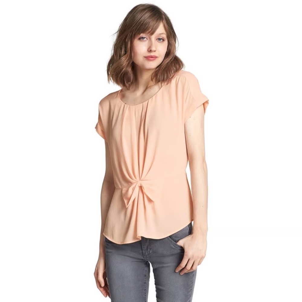 Bellatrix bow detail blouse size small light pink/ blush color, great condition